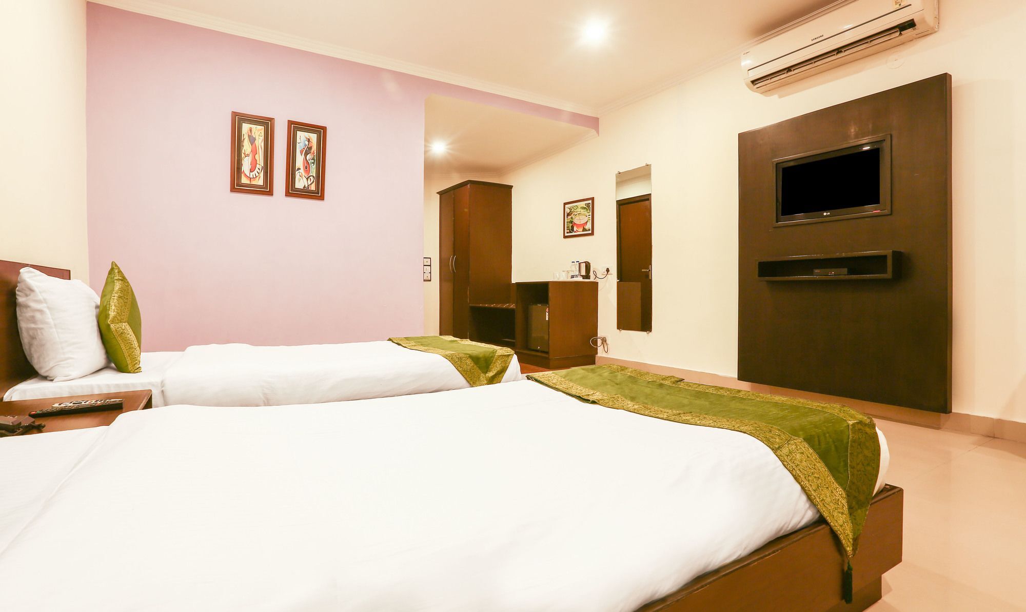 Treebo Trend Gk Conifer Hotel Dharamszala Kültér fotó