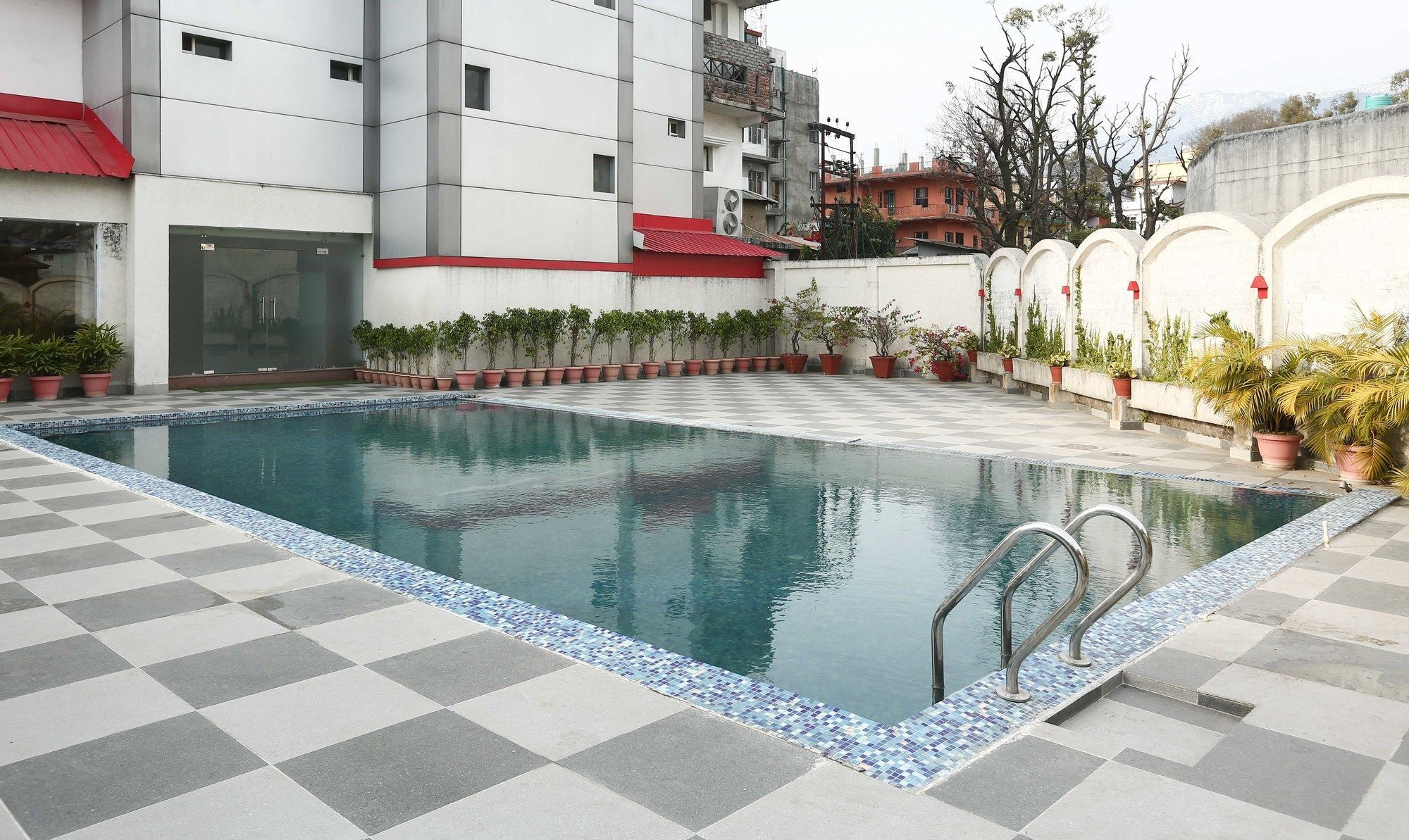 Treebo Trend Gk Conifer Hotel Dharamszala Kültér fotó
