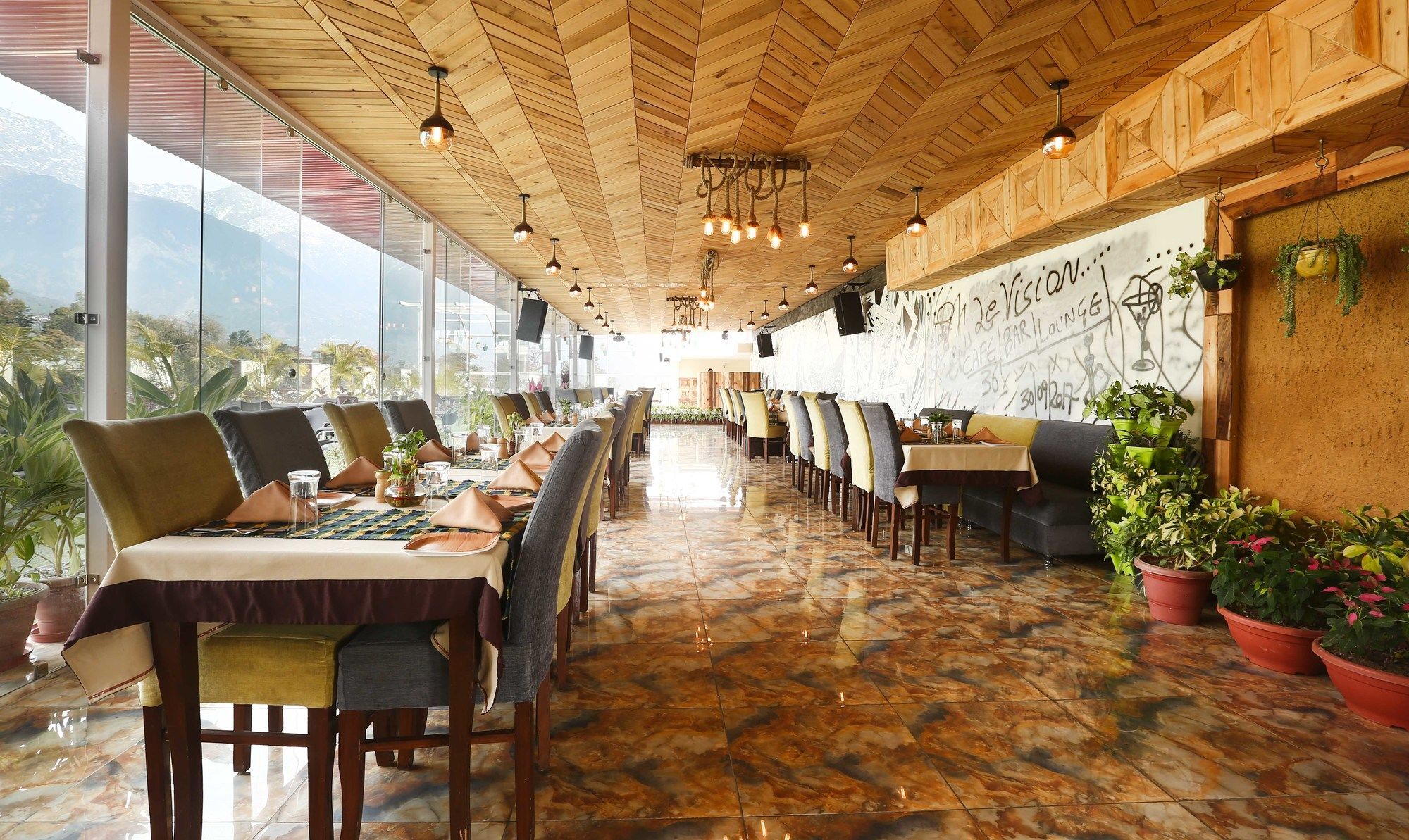 Treebo Trend Gk Conifer Hotel Dharamszala Kültér fotó